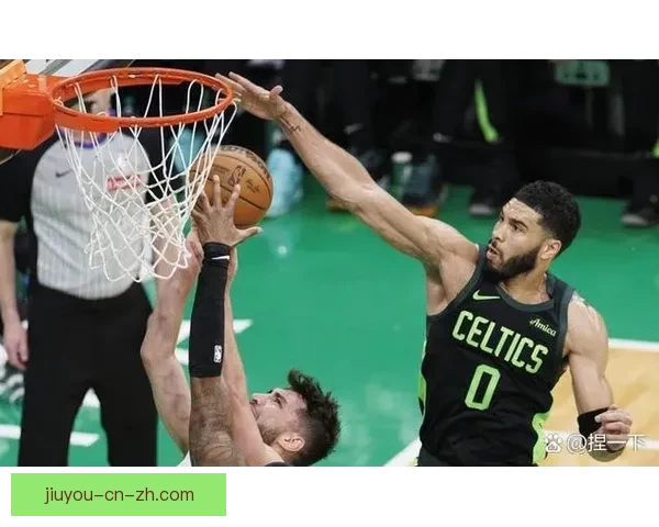 塔图姆豪取33分13篮板米切尔同样砍下33分凯尔特人力克骑士领先系列赛2比1